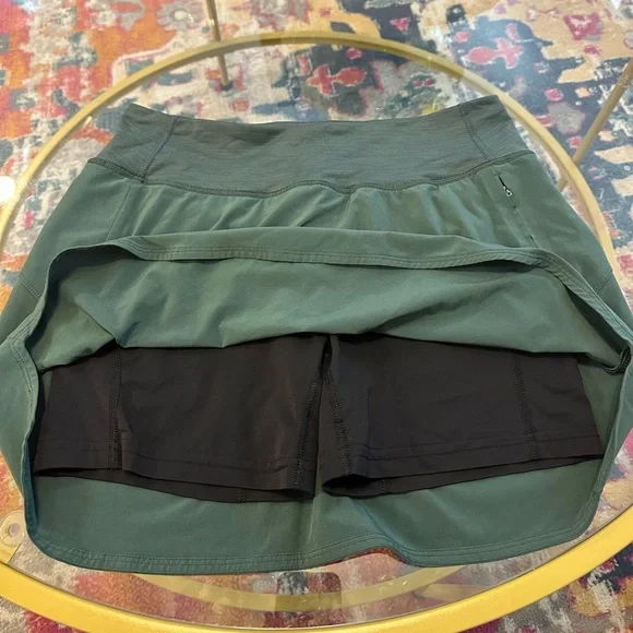 Outdoor Voices Evergreen Hudson Skort size medium - Picture 2 of 4